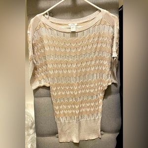 CACHE Women Xsmall Over Shoulder Sexy Short Sleeved Gold Silver Sweater top